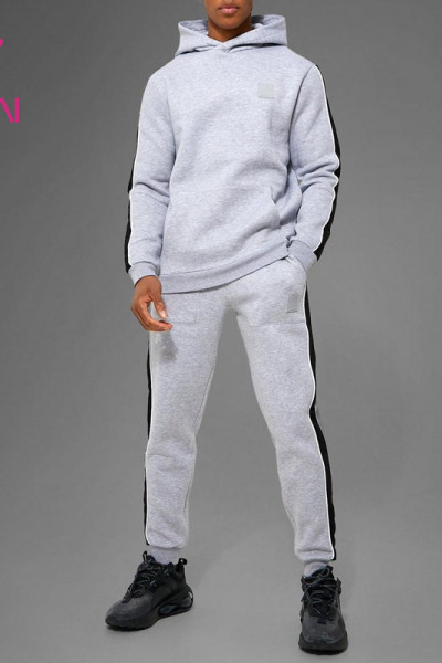 Custom Private Label Fashionable Outfits Hem Printed Tracksuit Men Sportswear Supplier