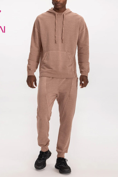 ODM INS Hot Sale Mens Sports Plain High Performance Tracksuits China Supplier