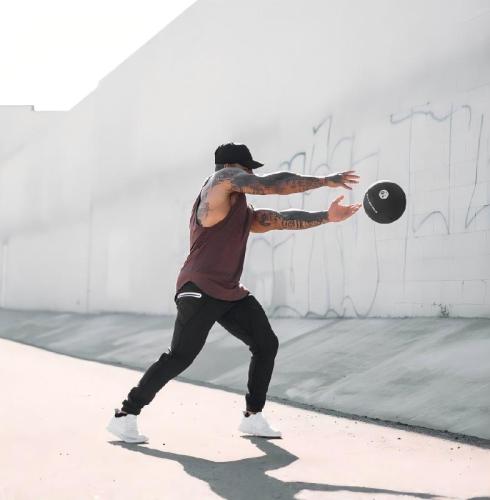 Custom Men's Tank Tops Supplier : Soft Racerback, Acid-Wash Loose Fit & Breathable Workout Styles