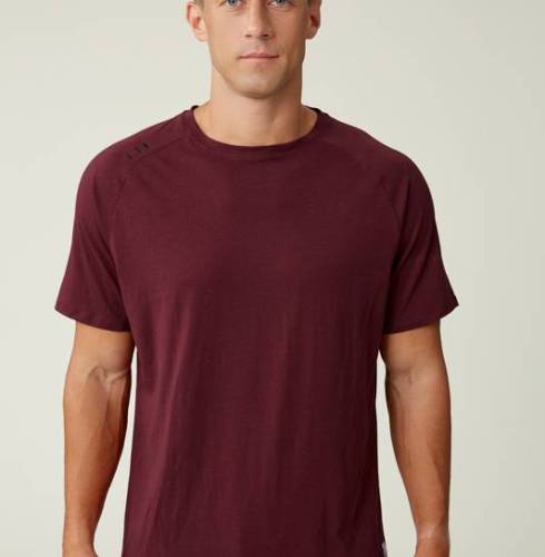 Warm-Weather Men's Activewear for Australia and New Zealand: Lightweight, Breathable Gym-to-Street