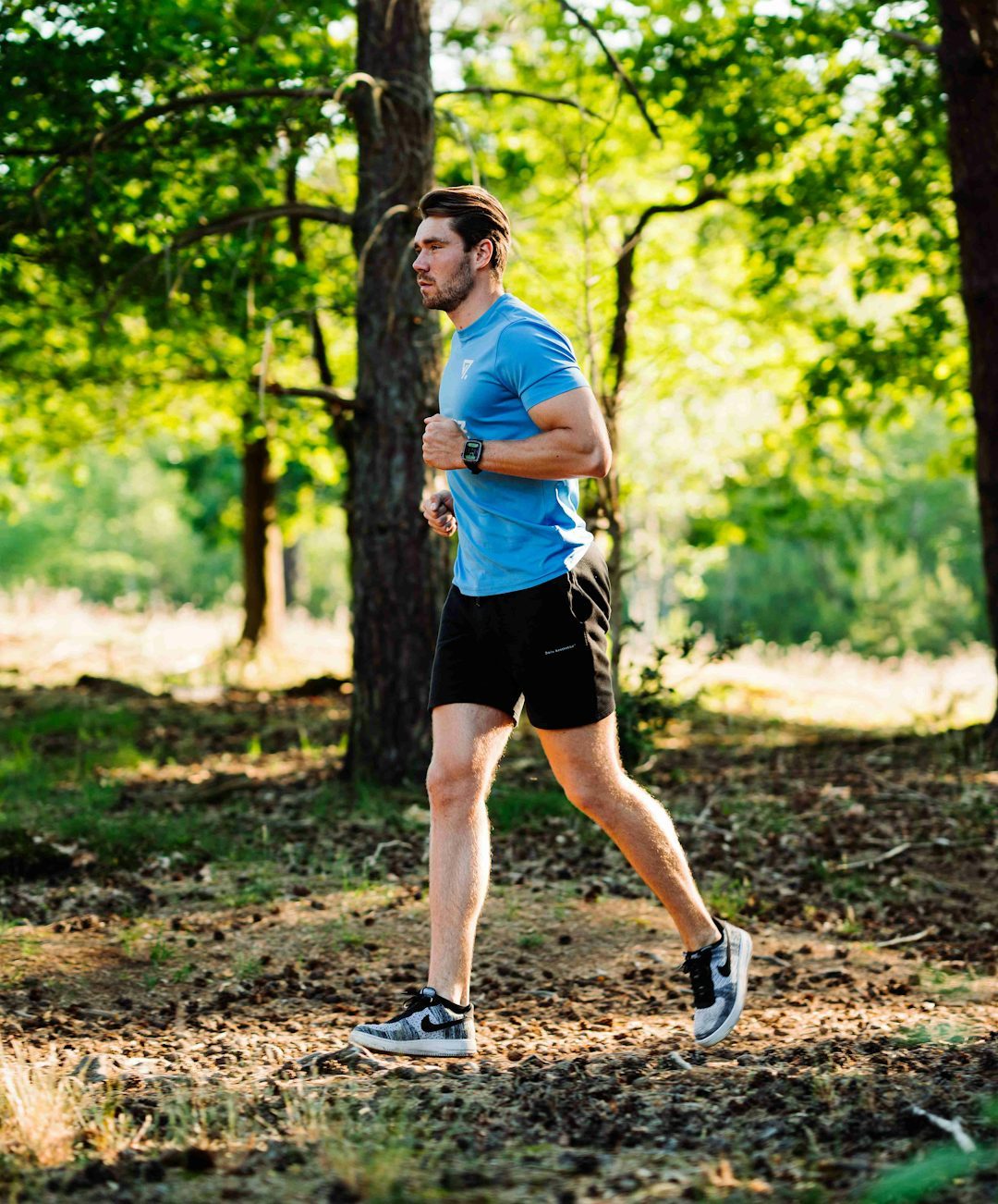 Tarmac-to-Trail Men's Running Apparel: How Road and Trail Use Cases Change Product Development