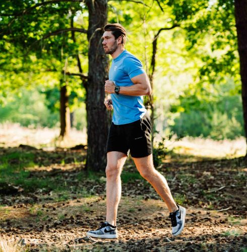 Tarmac-to-Trail Men's Running Apparel: How Road and Trail Use Cases Change Product Development