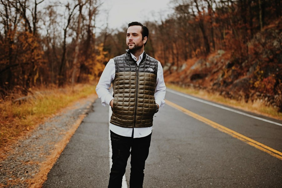 Men's Performance Vest Development: Arm Mobility, Wind Protection, Insulation Zones and Packability