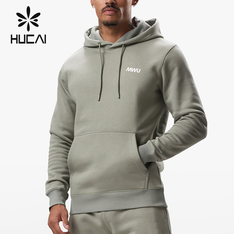 Men's Lightweight Windbreaker Development: Packability, DWR Finish and Breathable Panels