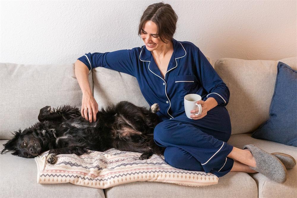 seven factors to consider when choosing women's pajamas