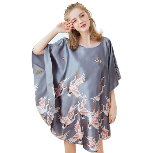Vêtements de nuit en soie grande taille, jolie impression chemise de nuit pour femmes élégantes, vêtements de nuit décontractés en gros en vrac