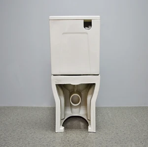 Großhandel Keramik randlose Toilette P-Trap Dual-Flush-Toilette 3 / 4.5L zurück zur Wand zweiteilige Toilette eng gekoppelte Toilette WC Bad Sanitär-Toilette