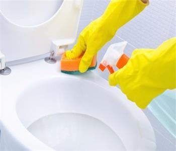 How to Clean a Toilet？