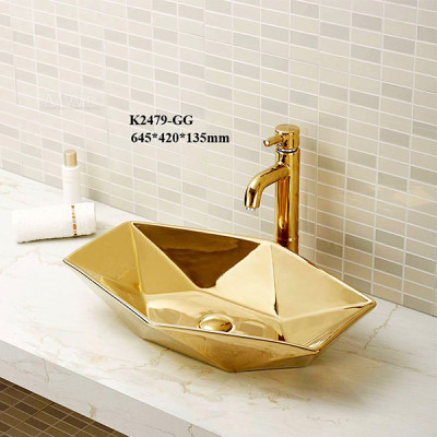 Lavabo de cerámica dorado brillante con mejores ventas del arte de la mano del lavado para el baño pequeño