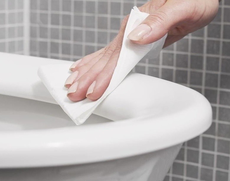 What Knowledge Should Be Paid Attention to when Cleaning the Toilet?
