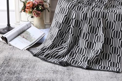 ODM Rivet Geometric Lantern Jacquard Reversible Knit Throw Blanket Wholesale