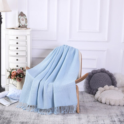 Оптовое мягкое легкое вязаное одеяло с вафельным рисунком с кисточками от китайской фабрики