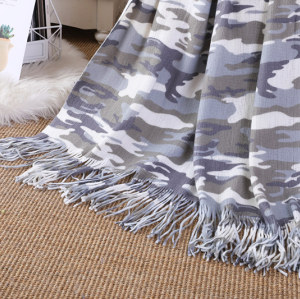 Wholesale Camouflage Printed Knitted Blanket With Tassels From Chinese Factory