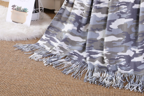 Wholesale Camouflage Printed Knitted Blanket With Tassels From Chinese Factory