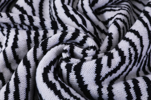 Couverture en gros tricot Sherpa polaire à rayures zébrées
