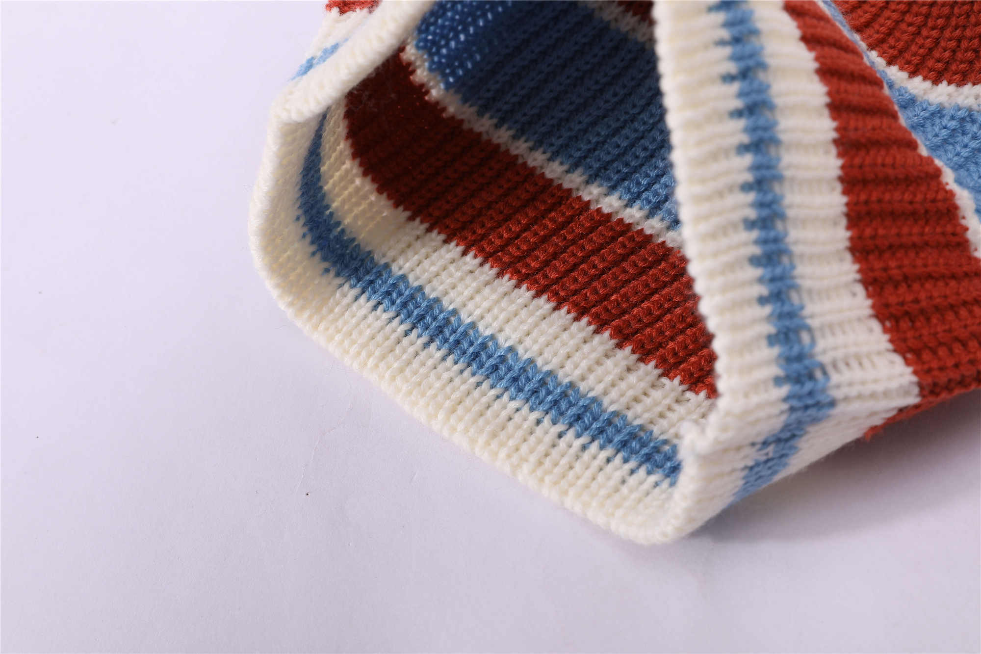 Custom lady knitted stripe beanie wholesale