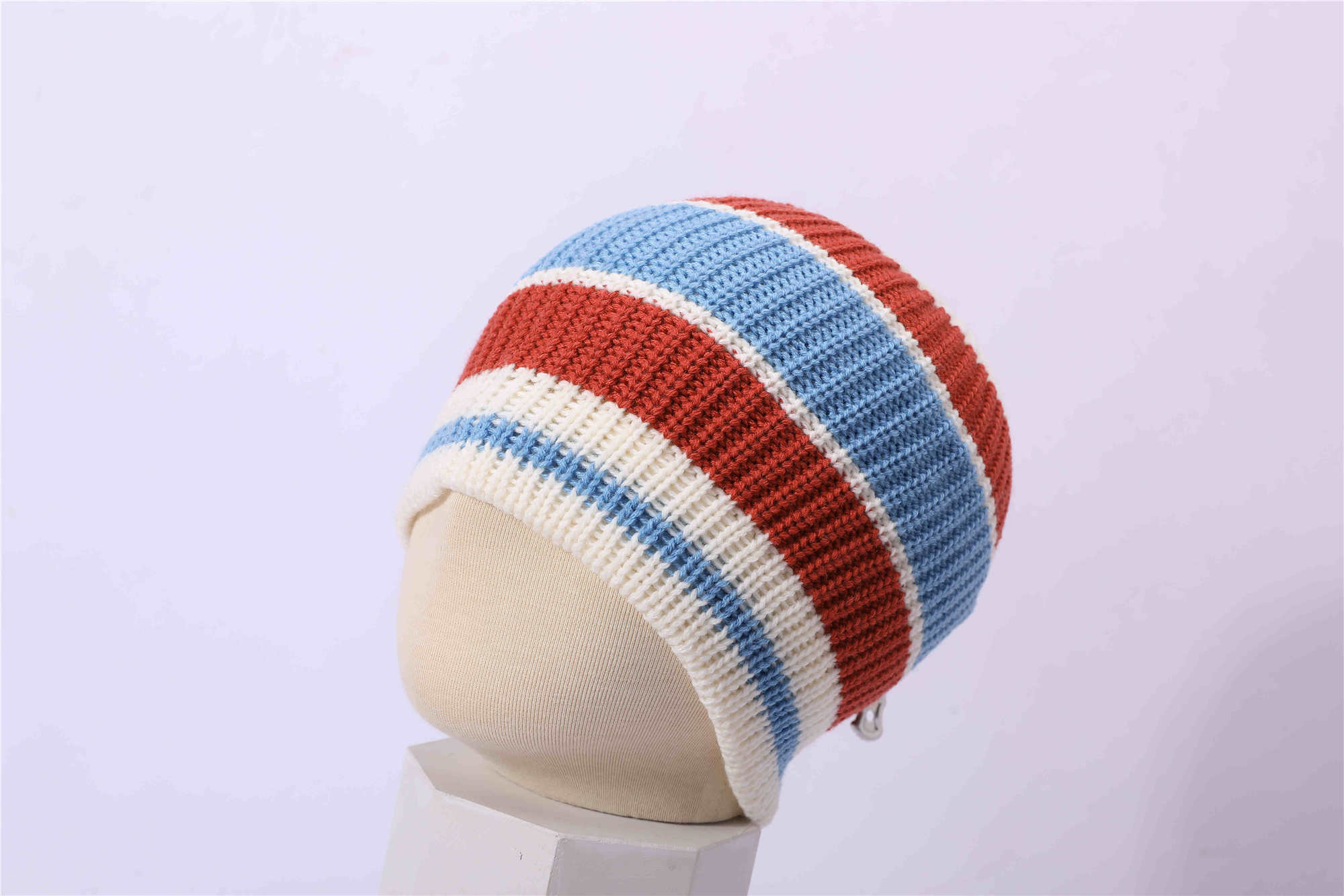Custom lady knitted stripe beanie wholesale