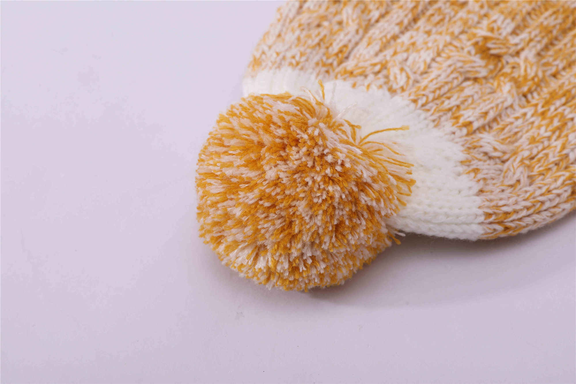 Custom ladies knitted cable beanie wholesale anti-pilling hats knitted beanie hat cap with pom poms