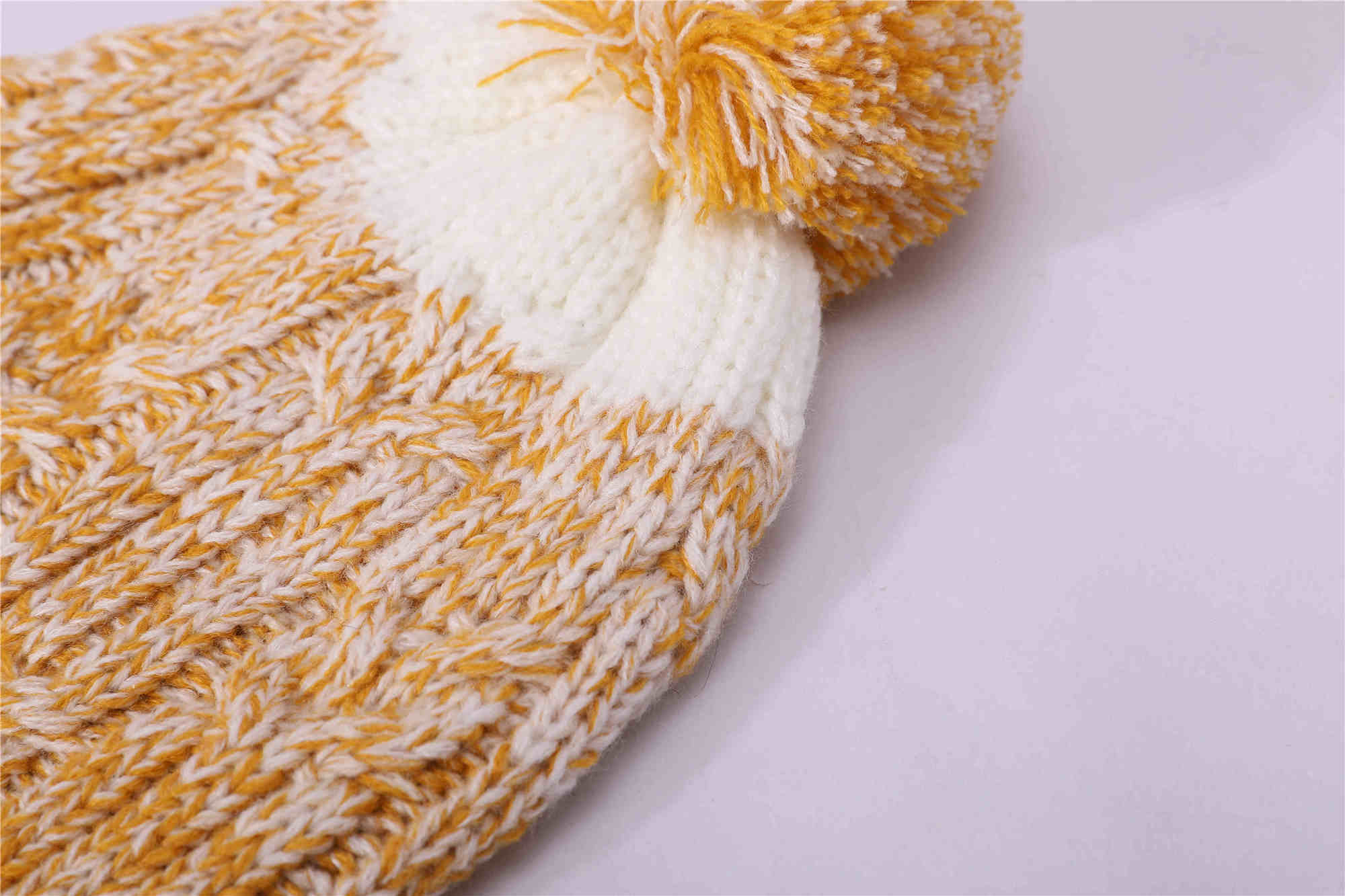 Custom ladies knitted cable beanie wholesale anti-pilling hats knitted beanie hat cap with pom poms
