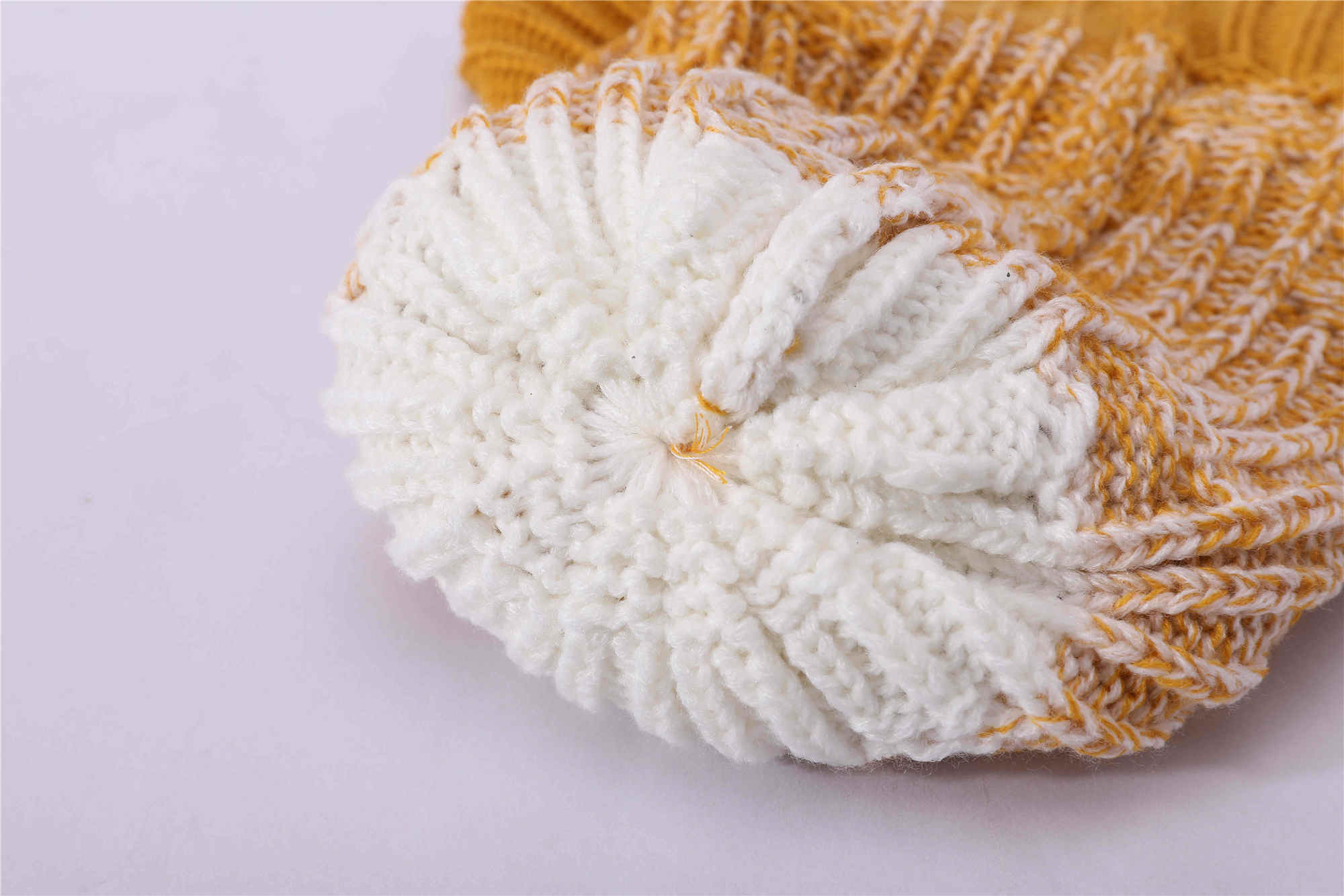 Custom ladies knitted cable beanie wholesale anti-pilling hats knitted beanie hat cap with pom poms