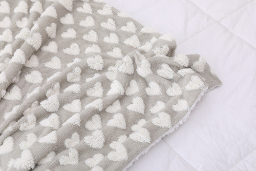 Плюшевые коричневые сердца оптом теплое веерное вязаное детское одеяло