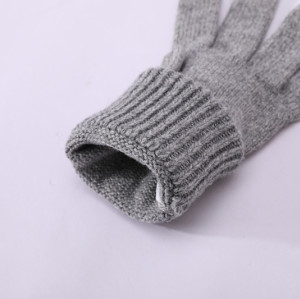 Guantes calientes Anti-pilling de los guantes del punto del invierno de las mujeres al por mayor del OEM