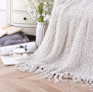 Fluffy Chenille Knitted throw blanket Wholesale knitting Throw Blanket with Decorative Tassels