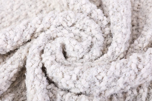 Couverture de jet en gros tricoté en chenille moelleux avec des glands décoratifs