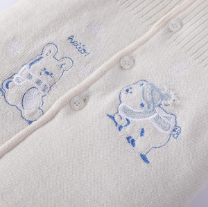 Großhandel Neugeborenes Baby gestrickter Schlafsack Anti-Pilling mit Kapuze, Körper mit Stickerei und Knopf