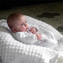 4 Main Benefits of Using Knitted Baby Blankets