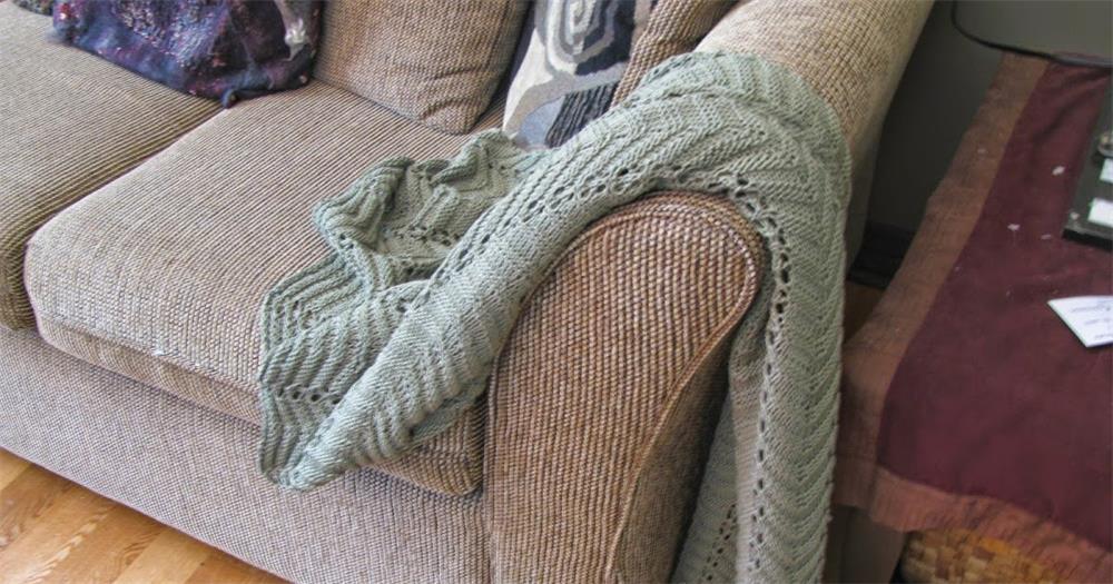  four precautions for cleaning machine washable knitted blankets