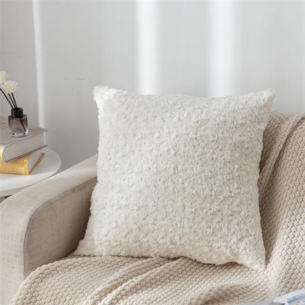 5 Benefits of Sofa Knitted Cushions
