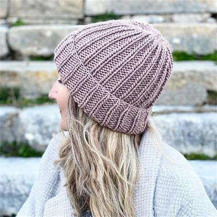 Common Types and Uses of Knitted Hats | TheHomePalaces | knitting ...