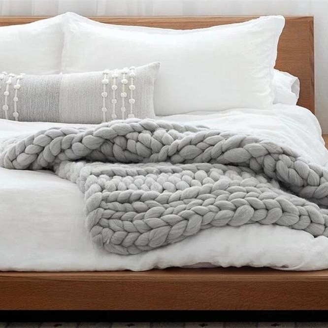 Specific Methods for Cleaning Chunky Knitted Blankets