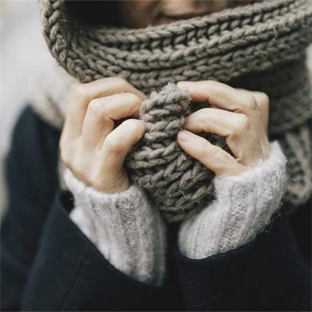 How to Match a Knitted Scarf?
