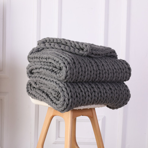 Couverture de jet lestée en tricot épais fabriqué à la main pour le sommeil, le stress ou la décoration de la maison