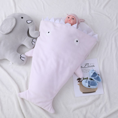Saco de dormir para bebé con tiburón lindo al por mayor.Cálido y acogedor para niños.