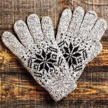 What Are the Precautions for Using Knitted Gloves?