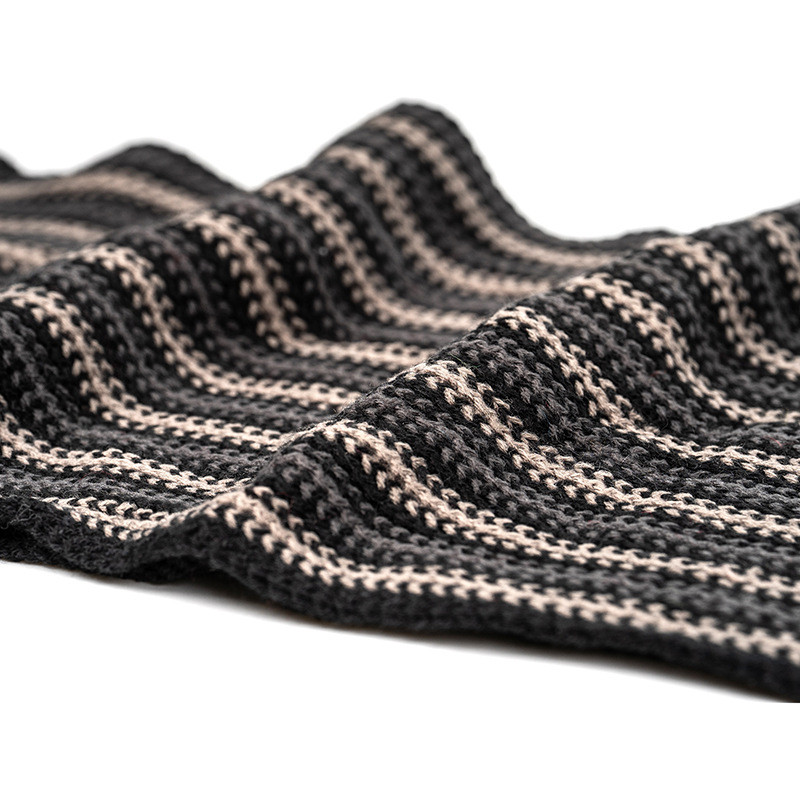  Knit warm scarf 