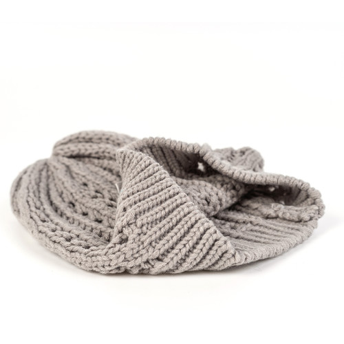 Wholesale Women's Warm Chunky Cable Knit Hats With Cute Bow Accessories From Chinese Factory