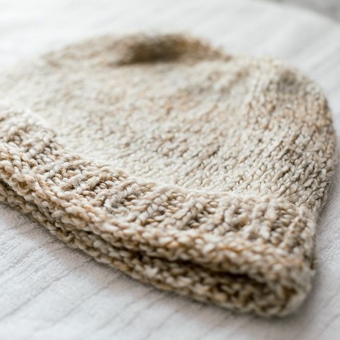 What Are the Precautions for Cleaning and Maintaining Knitted Hats?