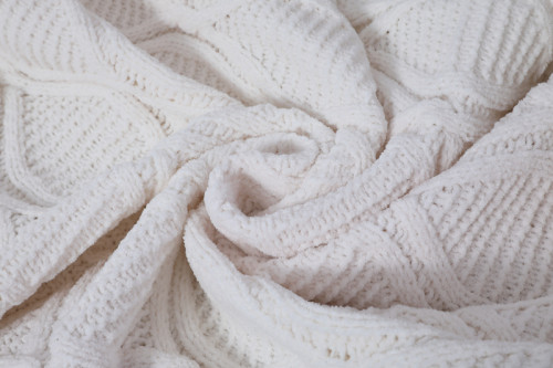 Вязаные одеяла с помпонами оптом от китайского поставщика