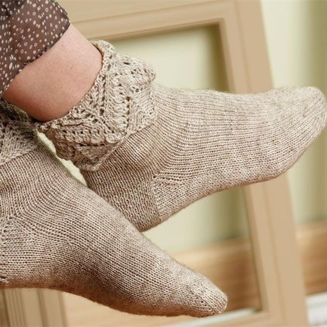 How to Extend the Service Life of Knitted Socks?