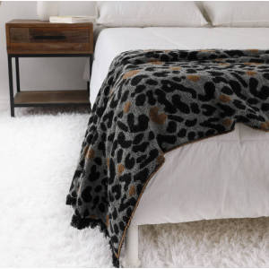 Wholesale High Quality Lightweight, Soft, Warm Knitted Throw Blanket With Tassels For Cold Winter From China Factory