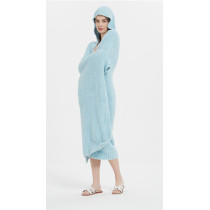 High Quality Luxury Super soft Microfiber Feather Yarn Lazy Wearable Blanket From China Factory