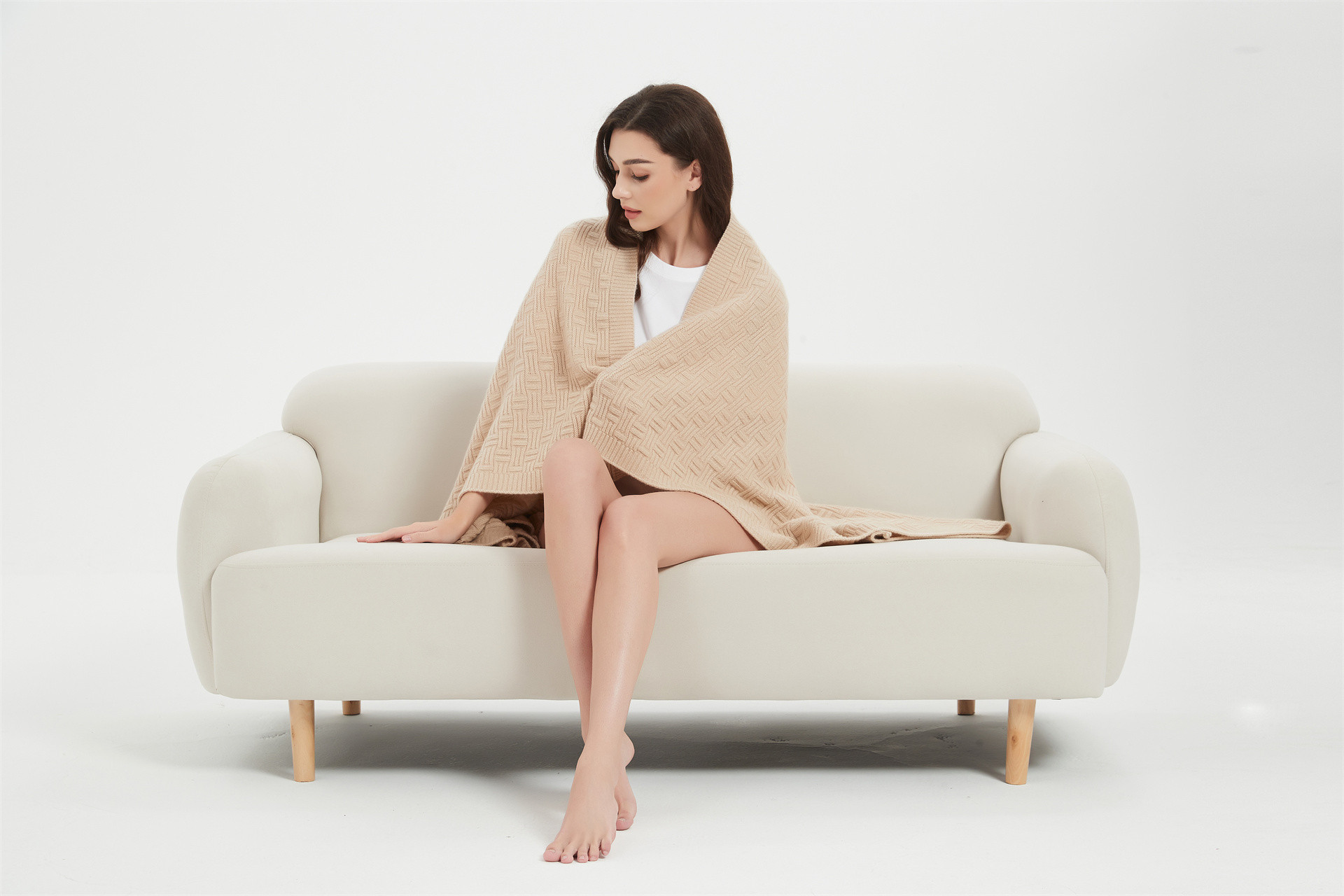 High Quality Easy Care Cashmere Blanket-freeing both your hands