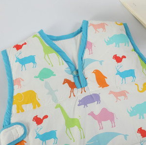 OEM Recyclable Kid Sleeping Bag with Animals Printed Blanket From Chinese Factory