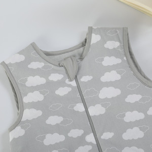 Wholesale Newborn Kids Baby Knitted Sleeping Bag With White & Gray Cloud Printing Pattern From China