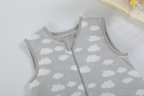 Wholesale Newborn Kids Baby Knitted Sleeping Bag With White & Gray Cloud Printing Pattern From China