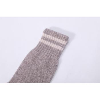 Wholesale high and ladies seamless 100% cashmere socks for fall winter from Chinese factory